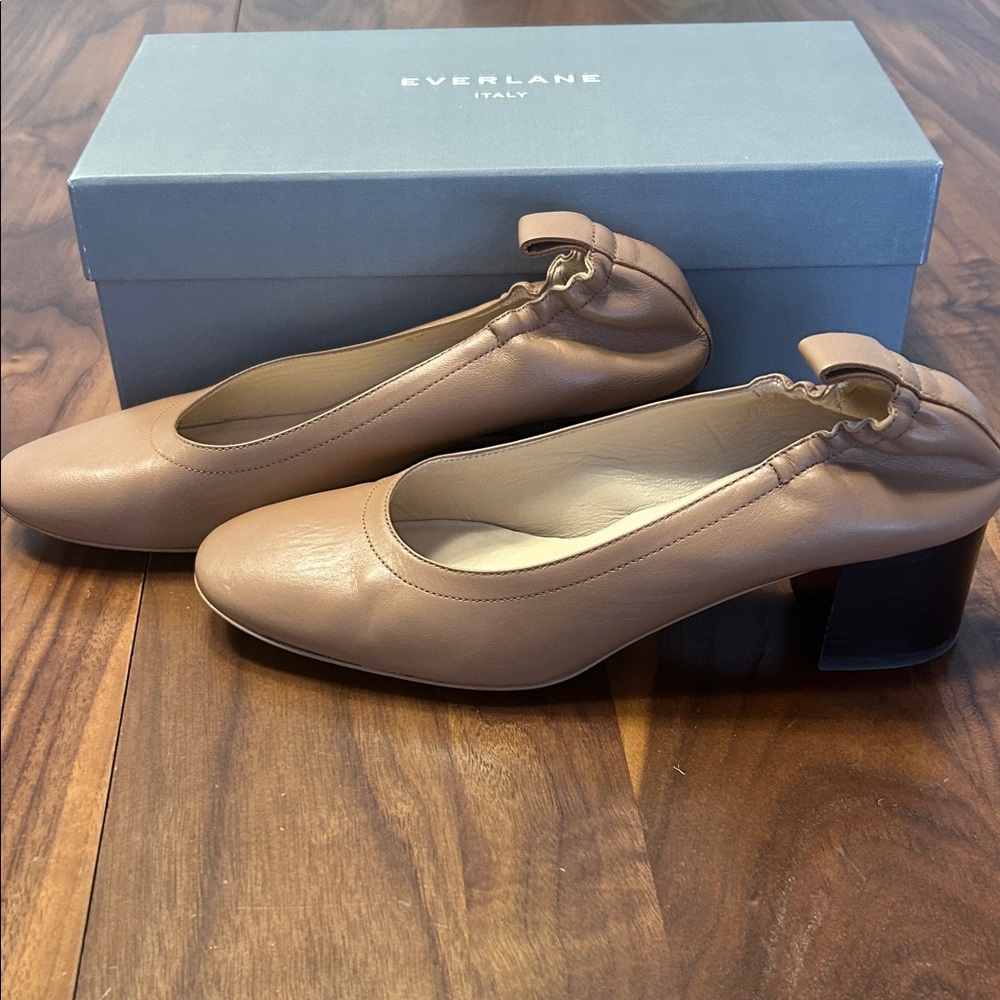Everlane Taupe Leather Block Heel Pumps